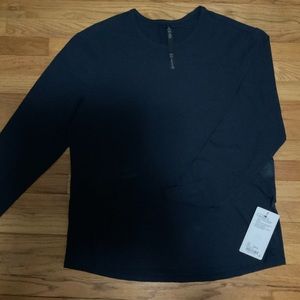 Men’s Lululemon long sleeve shirt. Size XXL.